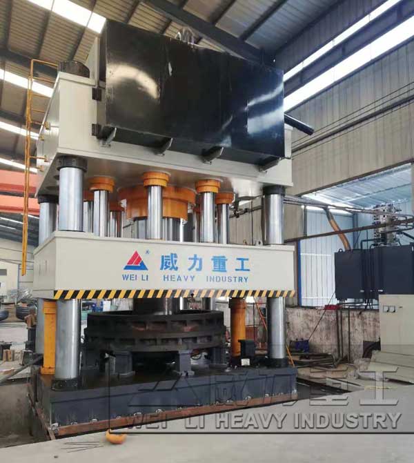 <b>4500噸四柱油壓機_封頭拉伸油壓</b>